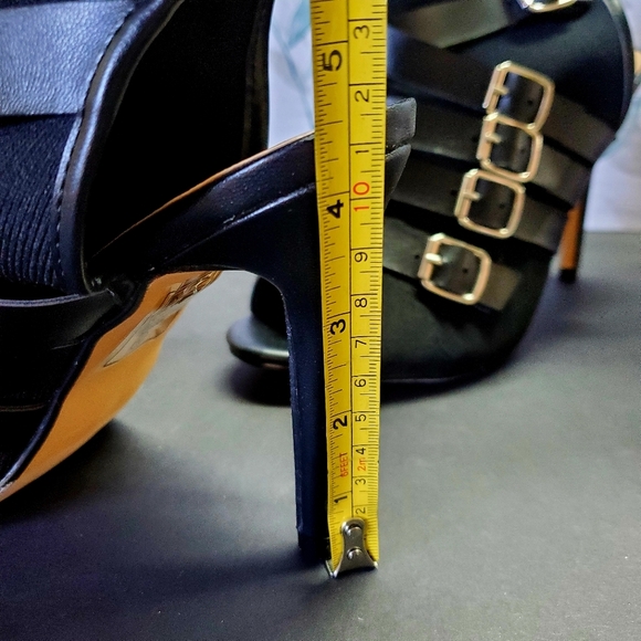 NICOLE MILLER | Boomer Strappy Peep Toe Heel sz 8 - Picture 6 of 7